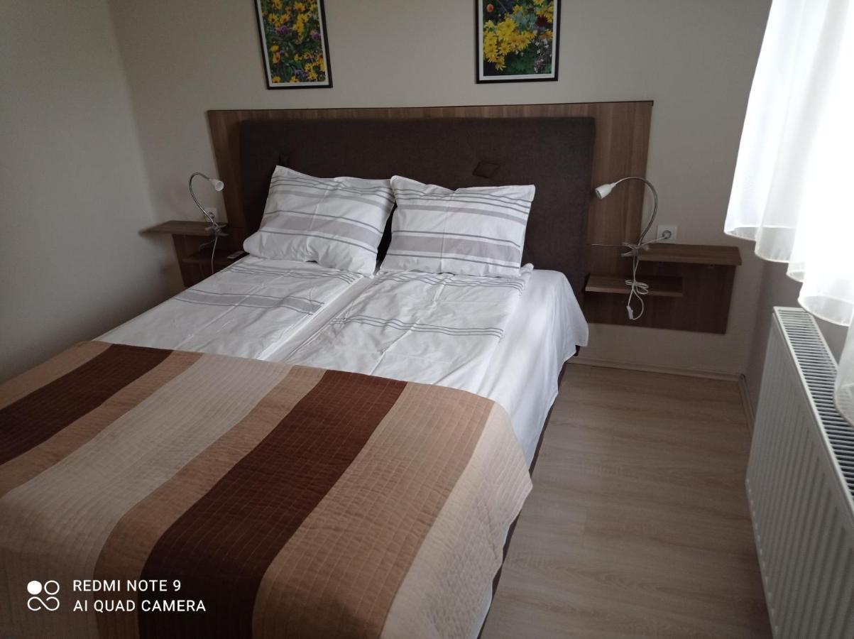 Lux Apartman Balatonfüred Buitenkant foto
